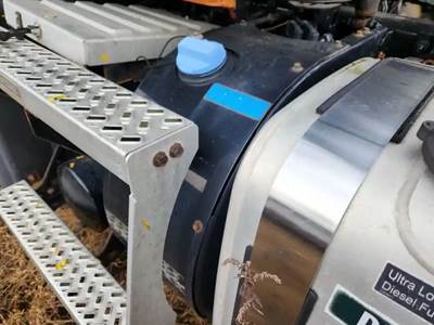 Mack Pinnacle CXU612 DEF Tank for a 2015 Mack CXU612