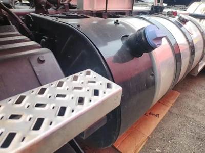 Mack Pinnacle CXU613 DEF Tank for a 2014 Mack CXU613