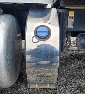 Peterbilt 337 DEF Tank