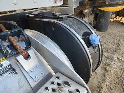 Peterbilt 348 DEF Tank