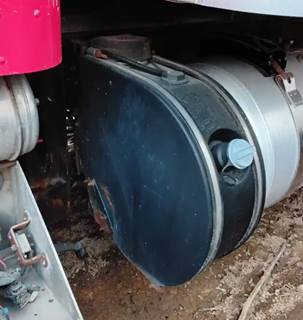 Peterbilt 348 DEF Tank