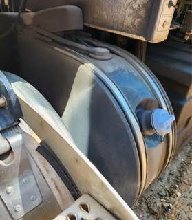 Peterbilt 348 DEF Tank