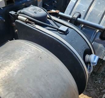 Peterbilt 365 DEF Tank