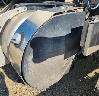 Peterbilt 386 DEF Tank