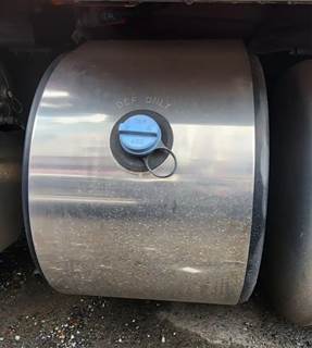 Peterbilt 567 DEF Tank