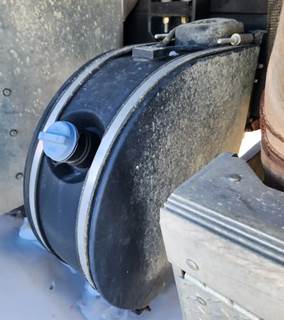 Peterbilt 567 DEF Tank