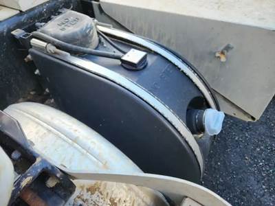 Peterbilt 579 DEF Tank