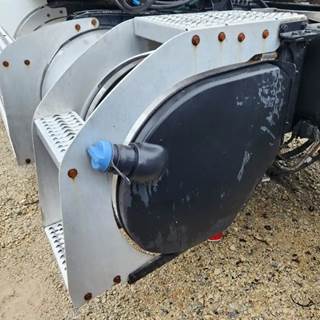 Peterbilt 579 DEF Tank