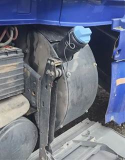 Volvo VNL DEF Tank