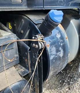 Volvo VNL DEF Tank