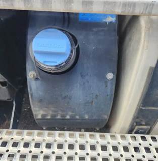 Volvo VNR64T DEF Tank