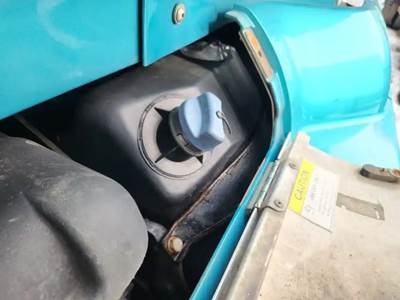 Western Star 5700 DEF Tank