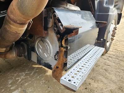 Freightliner 114SD DPF Filter