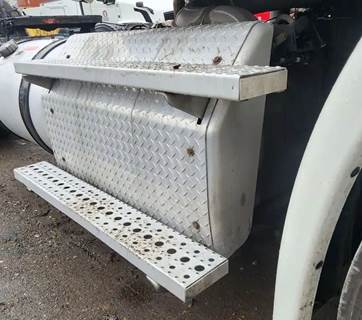 Freightliner Cascadia 113 DPF Filter