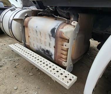 Freightliner Cascadia 113 DPF Filter