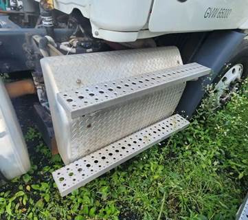 Freightliner Cascadia 113 DPF Filter