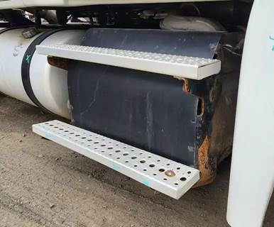 Freightliner Cascadia 125 DPF Filter