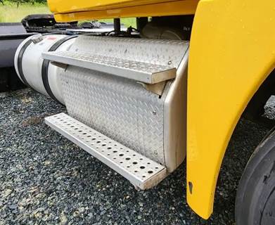 Freightliner Cascadia 125 DPF Filter