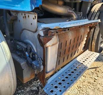 Freightliner Cascadia 125 DPF Filter