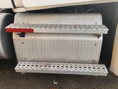 Freightliner Cascadia 126 DPF Filter