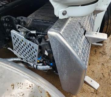 Freightliner Cascadia 126 DPF Filter