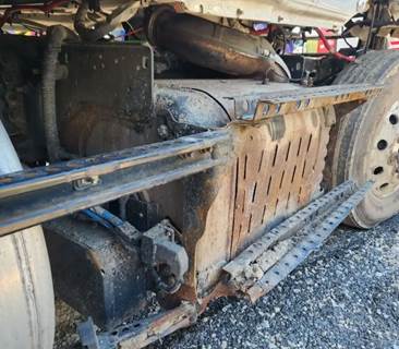 Freightliner Cascadia 126 DPF Filter
