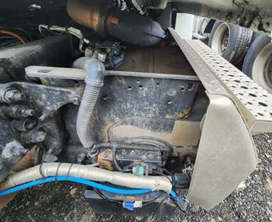 Freightliner Cascadia 126 DPF Filter