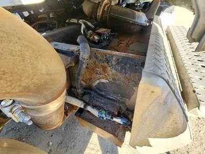 Freightliner Cascadia 126 DPF Filter