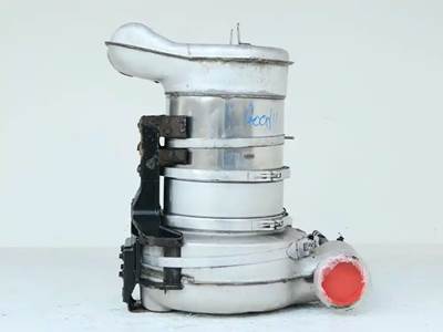 Mack Pinnacle CXU612 DPF Filter for a 2011 Mack CXU612