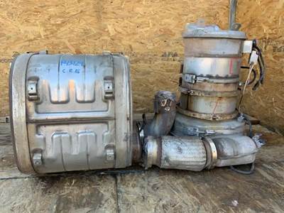 Mack Pinnacle CXU613 DPF Filter for a 2012 Mack CXU613