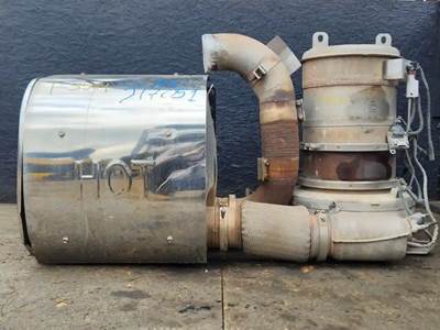 Mack Pinnacle CXU613 DPF Filter for a 2016 Mack CXU613