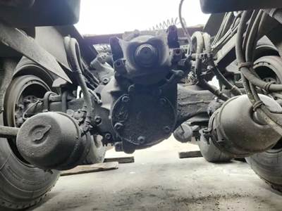 Axle Alliance Front Differential for a 2013 Freightliner Cascadia 125