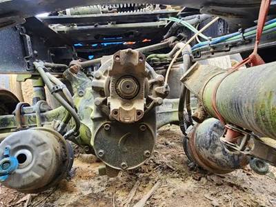 Axle Alliance RT40-4N Front Differential for a 2015 Freightliner Cascadia 125