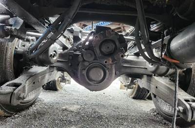 Dana-Spicer D40-155 Front Differential for a 2018 Peterbilt 579