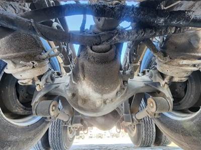 Dana-Spicer D46-170 Front Differential for a 2006 Peterbilt 357