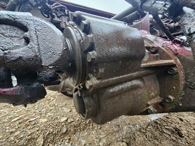 Dana-Spicer D46-170 Front Differential for a 2013 Peterbilt 320