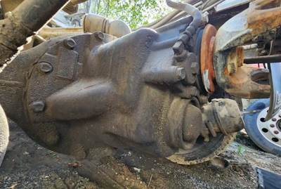 Dana-Spicer D46-170DH Front Differential for a 2017 Peterbilt 365