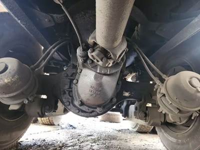 Dana-Spicer DS344 Front Differential for a 2000 Chevrolet C7500