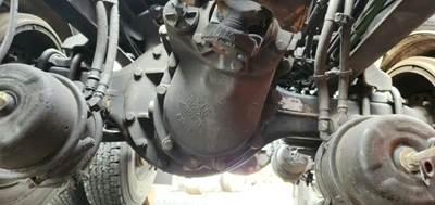 Dana-Spicer DS404 Front Differential for a 2013 Freightliner Cascadia 113