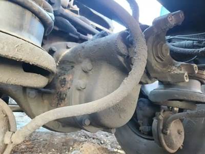 Dana-Spicer DS404 Front Differential for a 1996 Kenworth T800