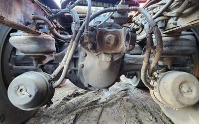 Dana-Spicer DS404 Front Differential for a 2006 Kenworth T800