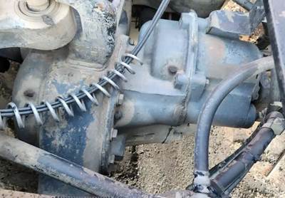 Dana-Spicer DS404 Front Differential for a 2006 Kenworth T800