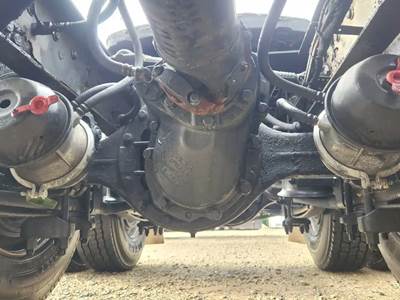 Dana-Spicer DS404 Complete Axle-Front Rears for a 2007 International 8600