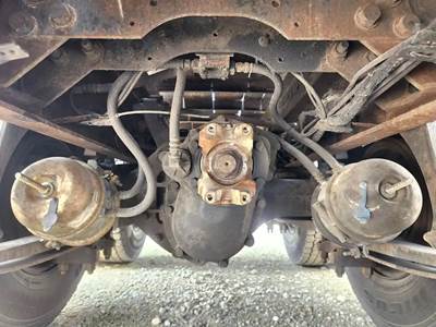 Dana-Spicer DS404 Complete Axle-Front Rears for a 2007 International 4400