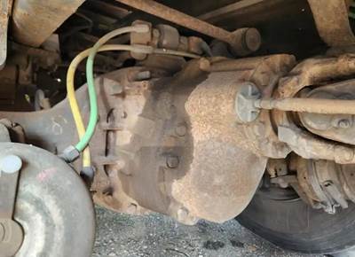 Dana-Spicer DS404-P Front Differential for a 2003 Chevrolet C8500