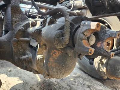 Dana-Spicer DSH40 Front Differential for a 2014 Peterbilt 388