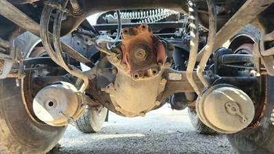 Dana-Spicer DSP40 Front Differential for a 2017 Peterbilt 579