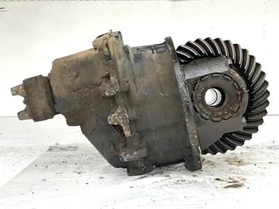 Dana-Spicer DSP40 Front Differential for a 2011 Peterbilt 384