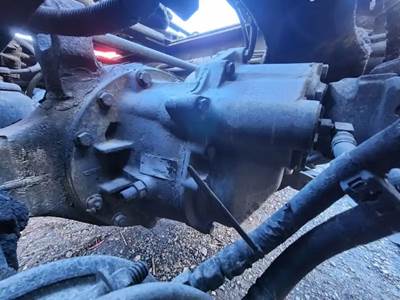 Dana-Spicer DSP40 Front Differential for a 2007 Kenworth T600