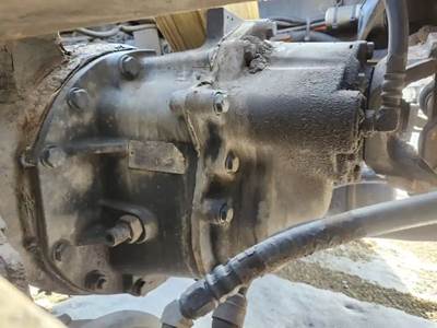 Dana-Spicer DSP40 Front Differential for a 2015 Kenworth T680